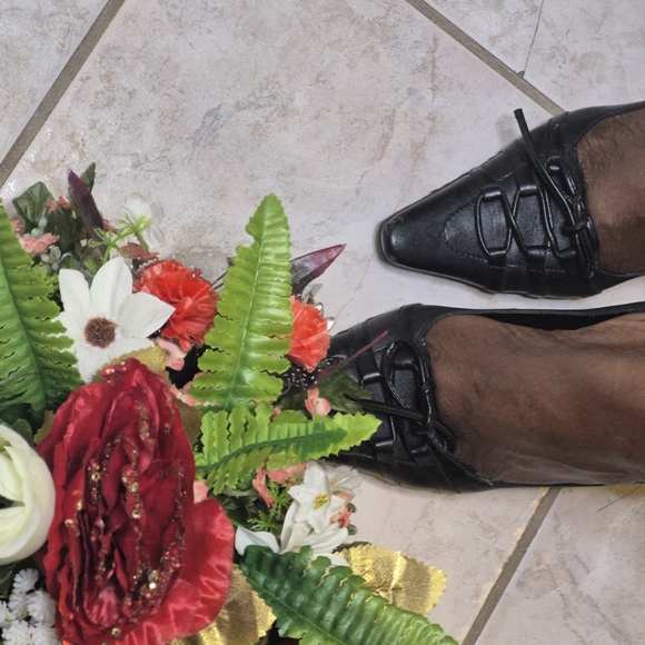 Chic Black Women's Shoes - Picture 12 of 15